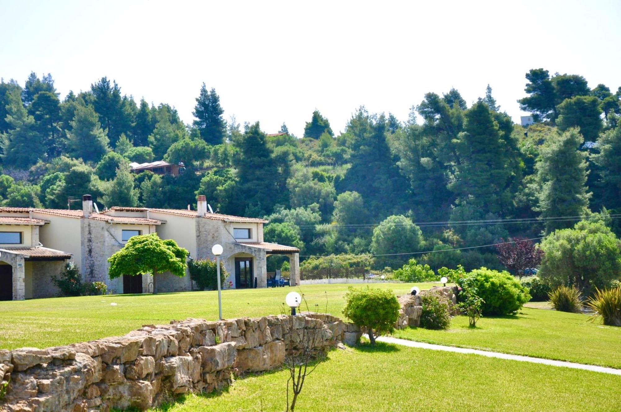 Stigmes Villas & Suites Nea Skioni Esterno foto