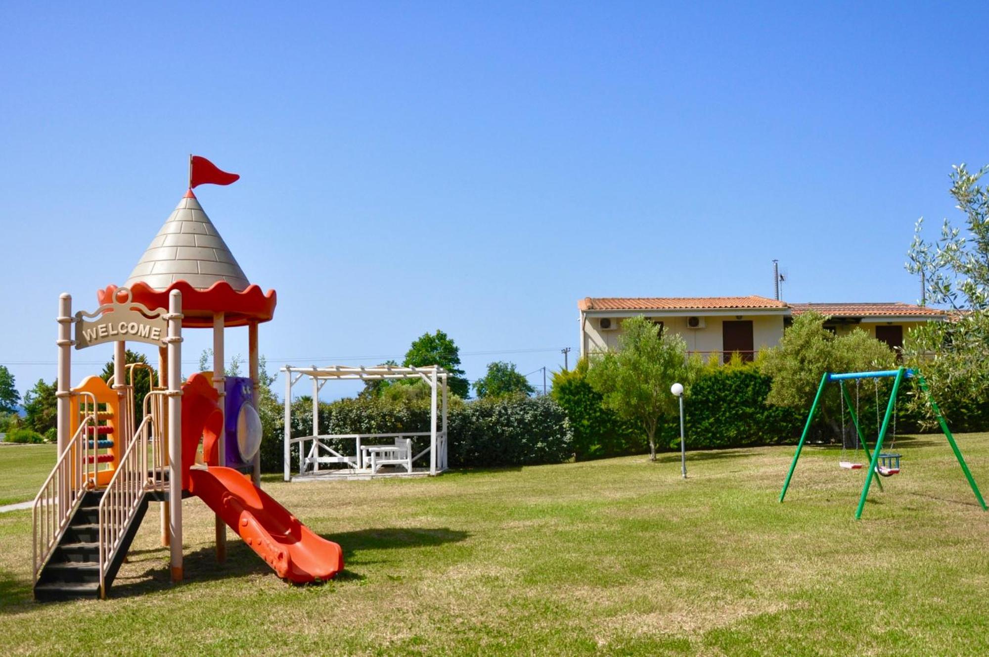 Stigmes Villas & Suites Nea Skioni Esterno foto