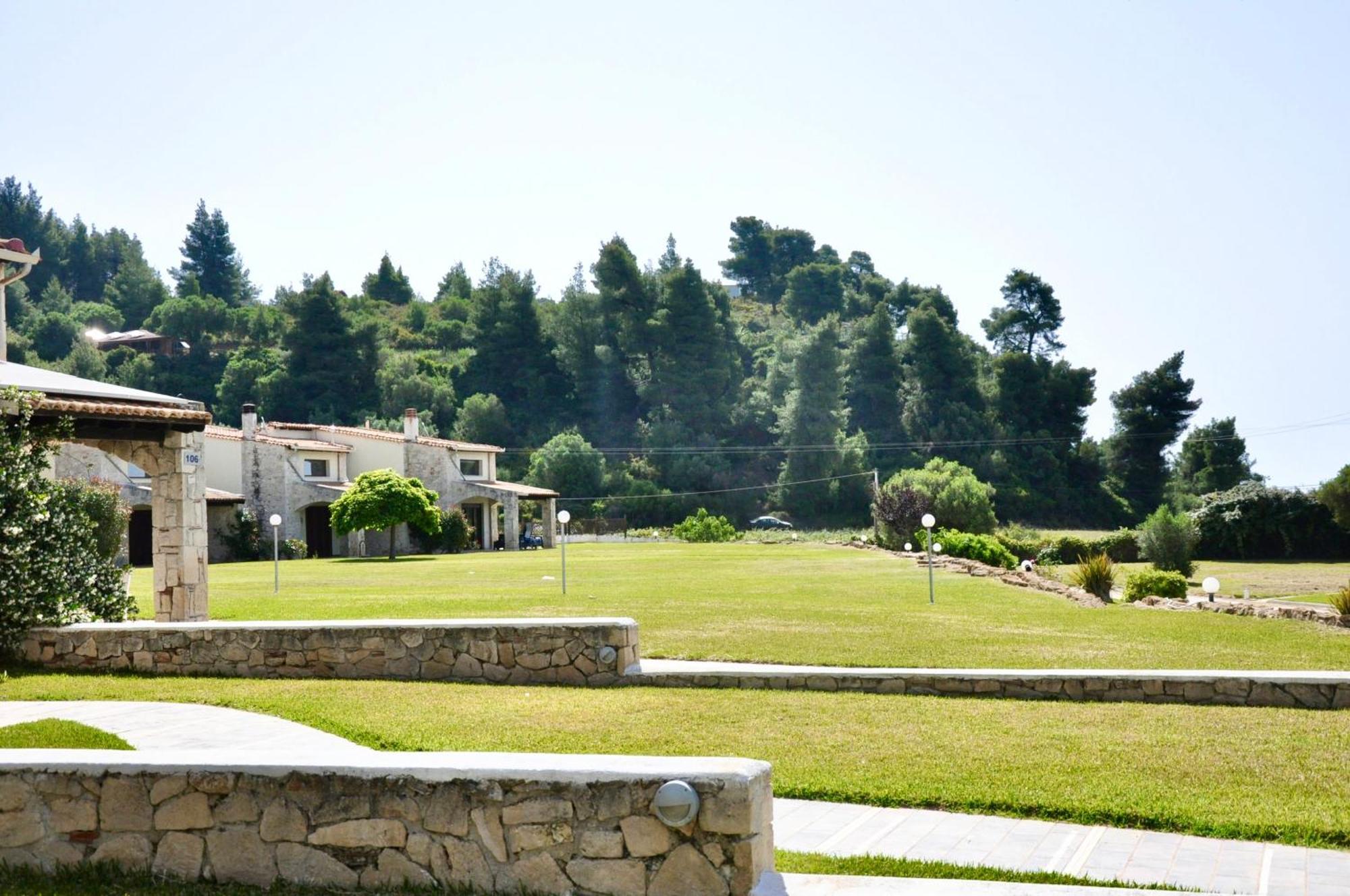Stigmes Villas & Suites Nea Skioni Esterno foto