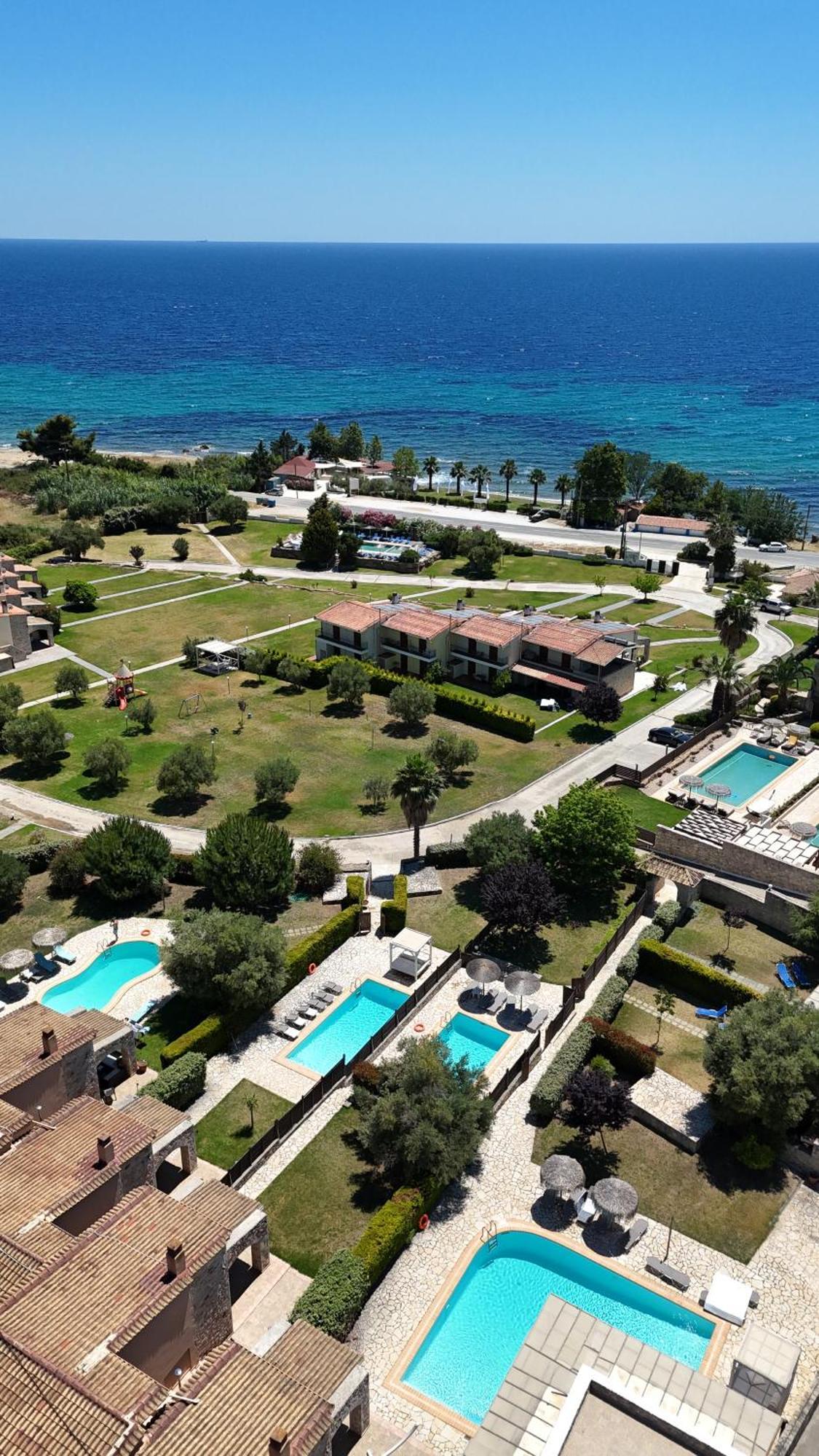 Stigmes Villas & Suites Nea Skioni Esterno foto